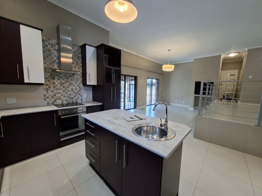 To Let 3 Bedroom Property for Rent in Jakarandas Western Cape